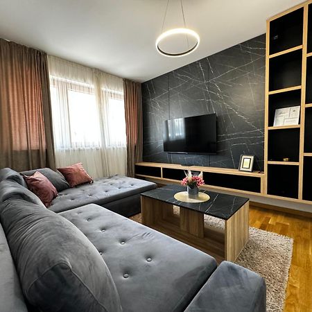 Mar Residence 14 Nis Bagian luar foto