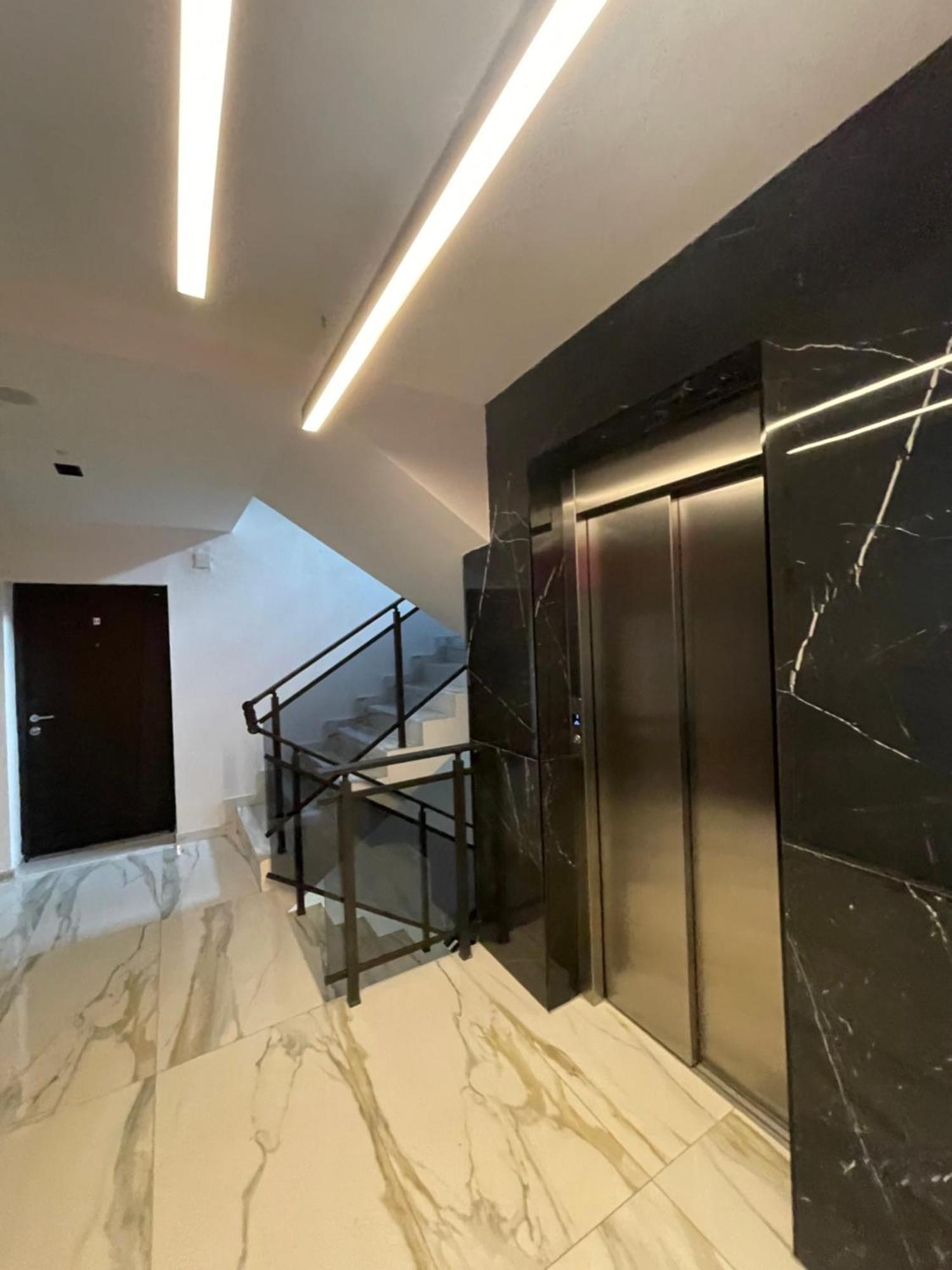 Mar Residence 14 Nis Bagian luar foto