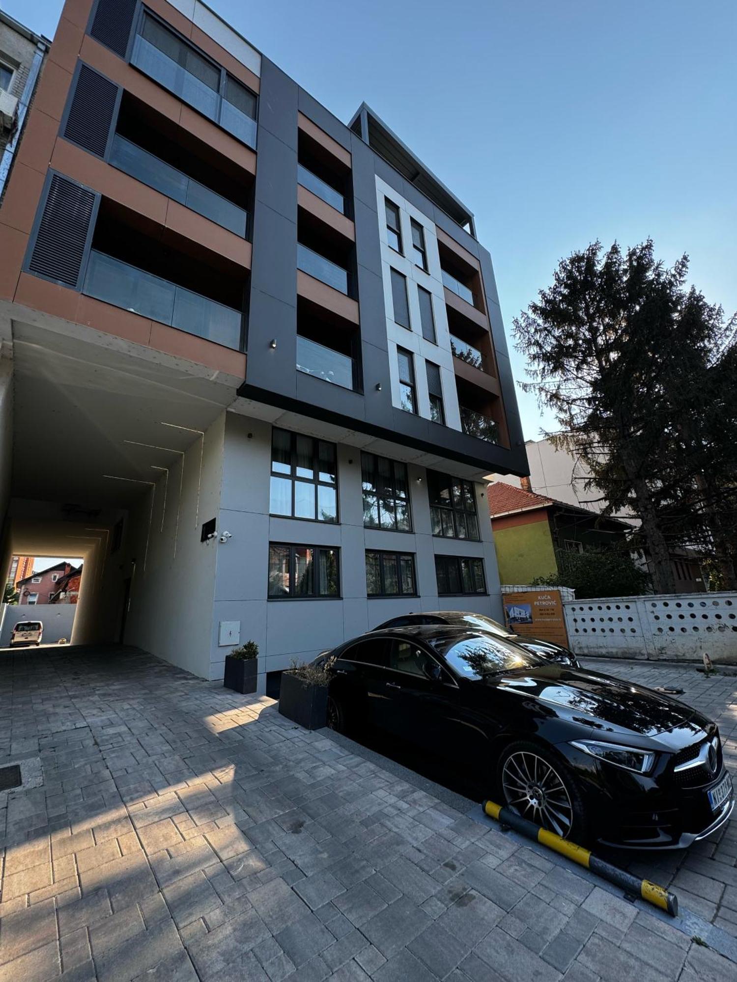Mar Residence 14 Nis Bagian luar foto