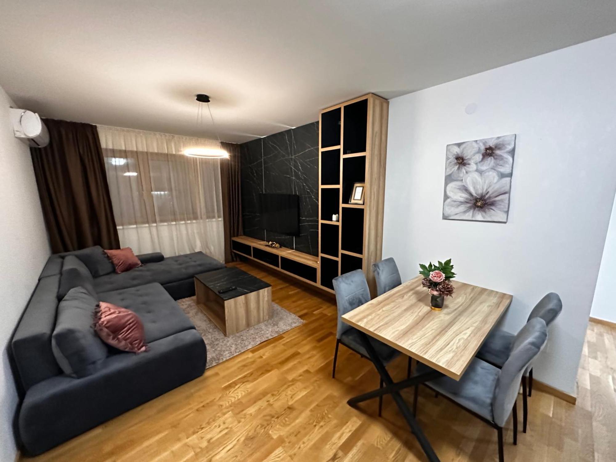 Mar Residence 14 Nis Bagian luar foto